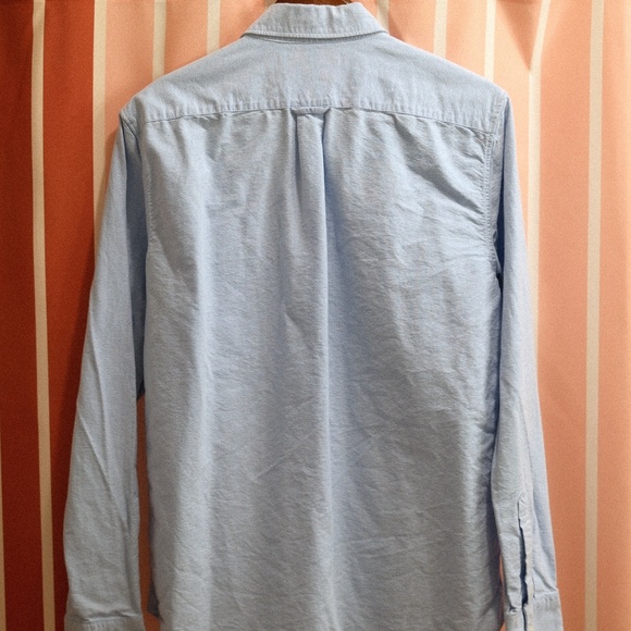 Everlane Light Blue Dress Shirt - Picture 2 of 3